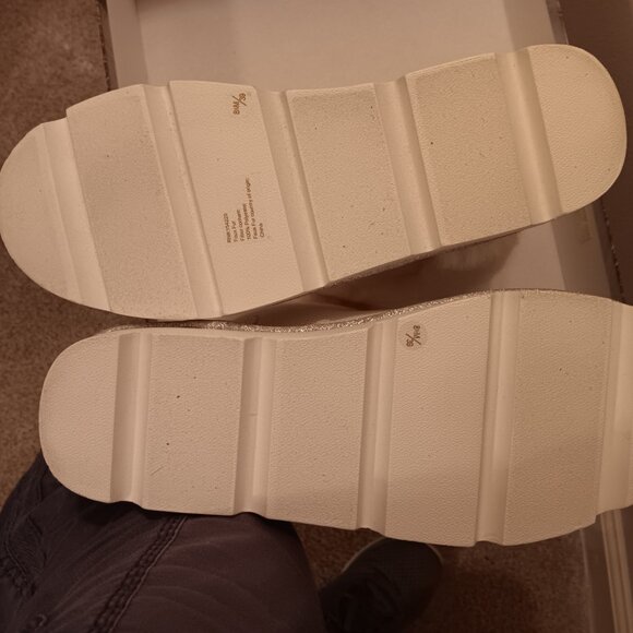 J.Lo Calrice Boots, 8-1/2 medium, White - Picture 6 of 8